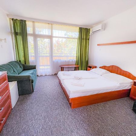 Ce Napfeny Hotel Siofok Luaran gambar